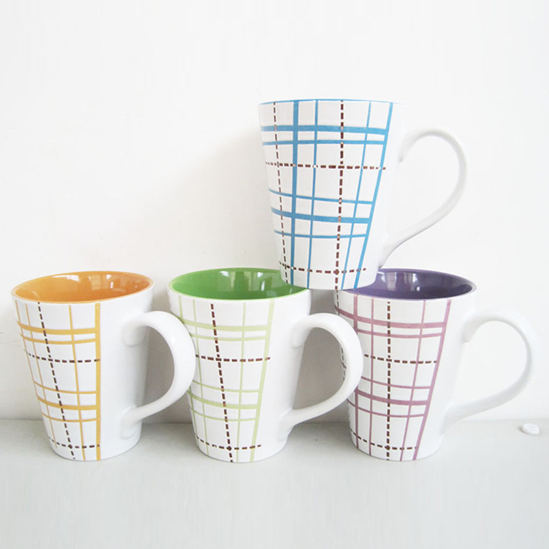 The coffee cup is simple and beautiful, suitable for microwave and dishwasher